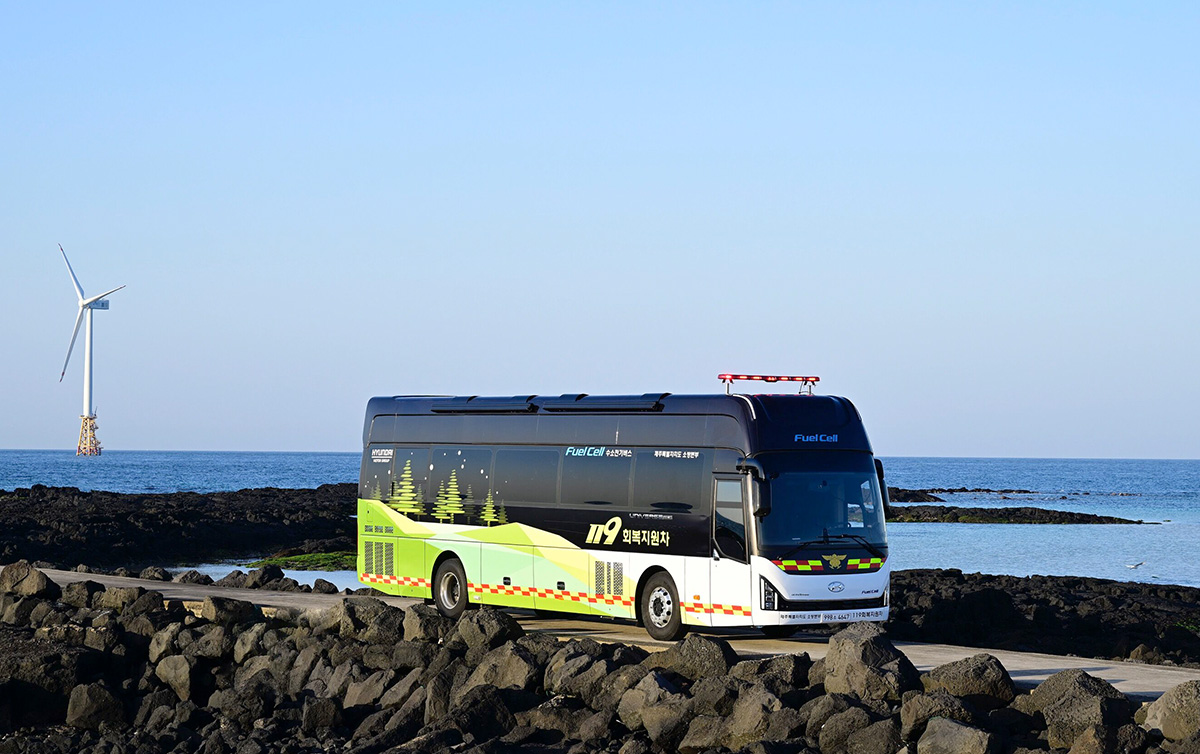 Hyundai Motor Group Donates Hydrogen Fuel Cell Support Bus for Firefighters’ Recovery in the Line of Duty