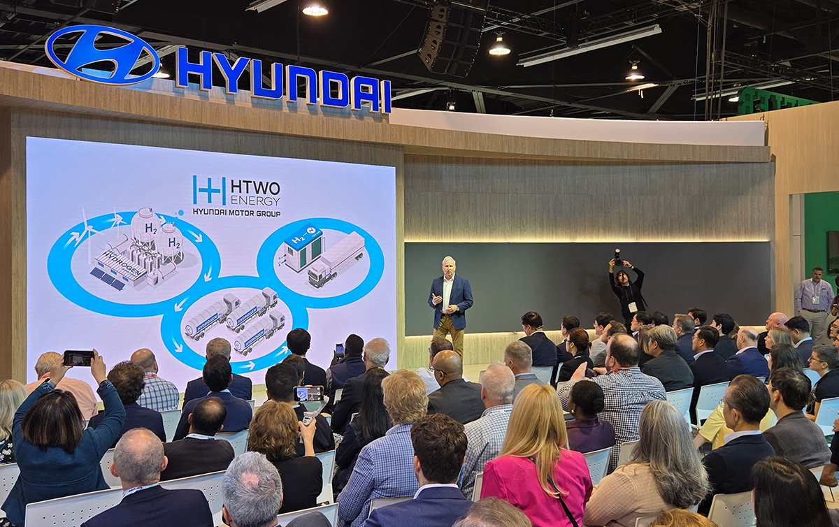 Hyundai Motor Unveils the New XCIENT Heavy-Duty Fuel Cell Truck at ACT Expo 2025